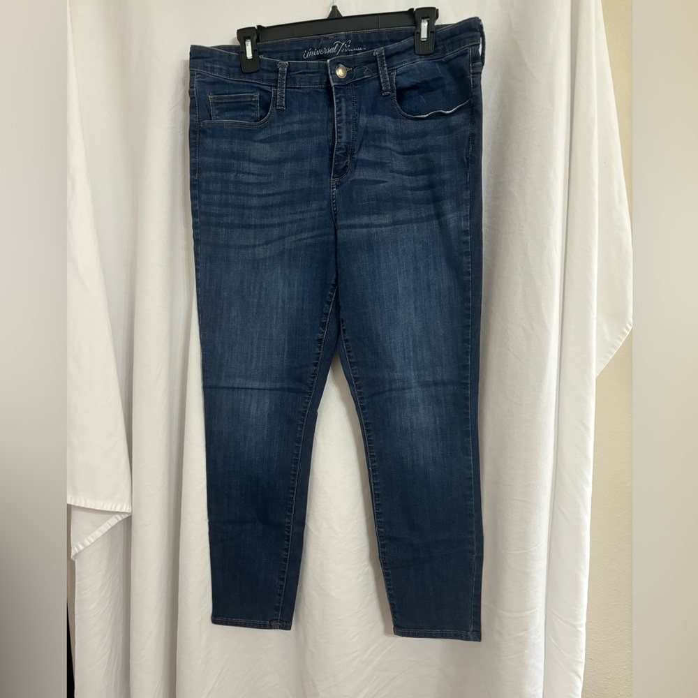Hi-Rise Skinny Jeans